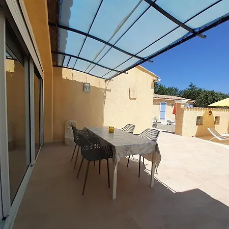 Authentique Mas Avec Piscine En Provence Habitación en casa particular *