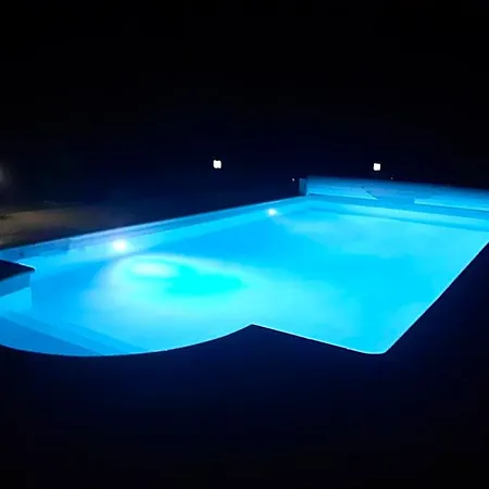 Privatunterkunft Authentique Mas Avec Piscine En Provence Moissac